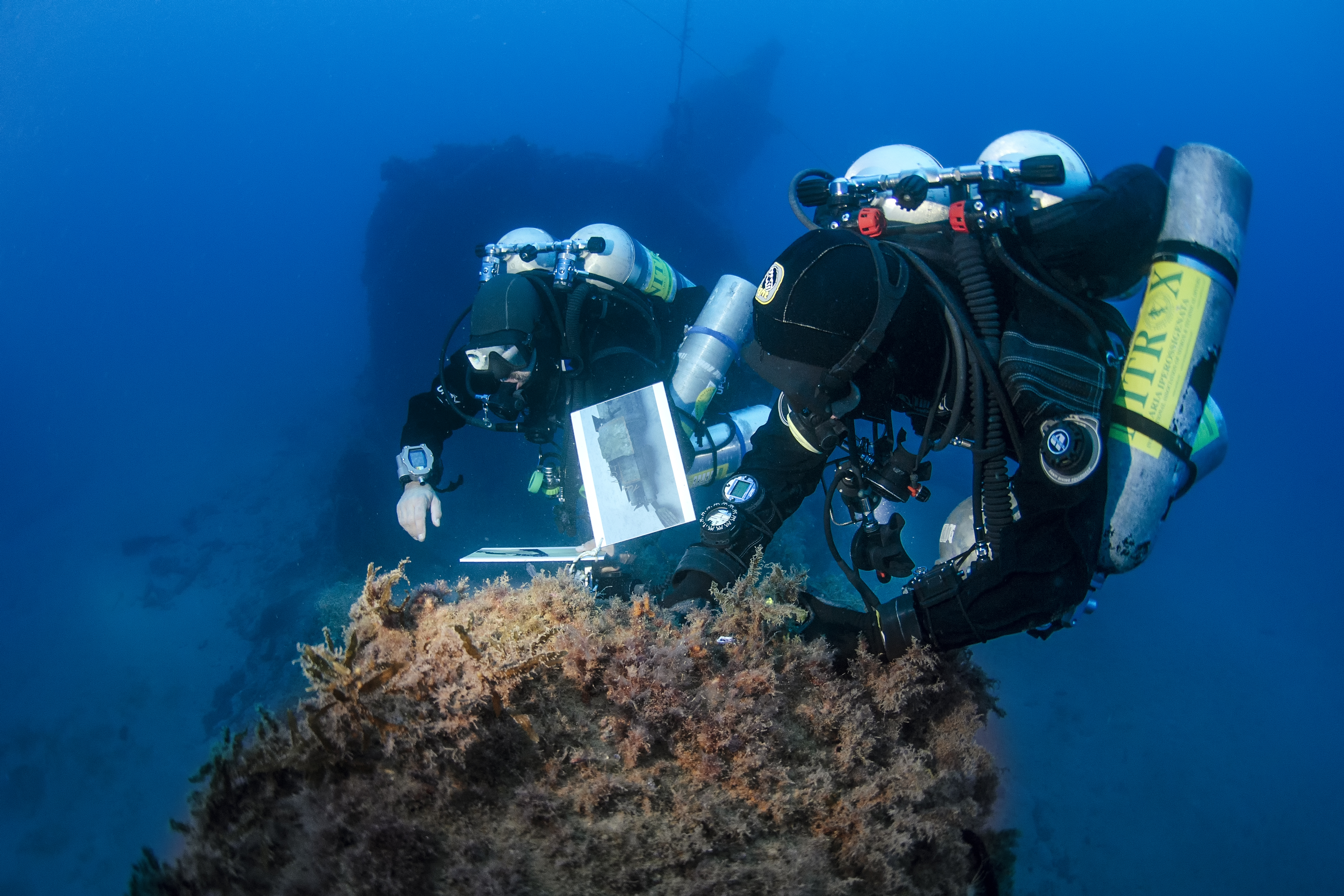 Divers taking measurements for the 3D reconstruction of the Scirè wreck. Photo by A. Dabalà / IANTD S.r.l.