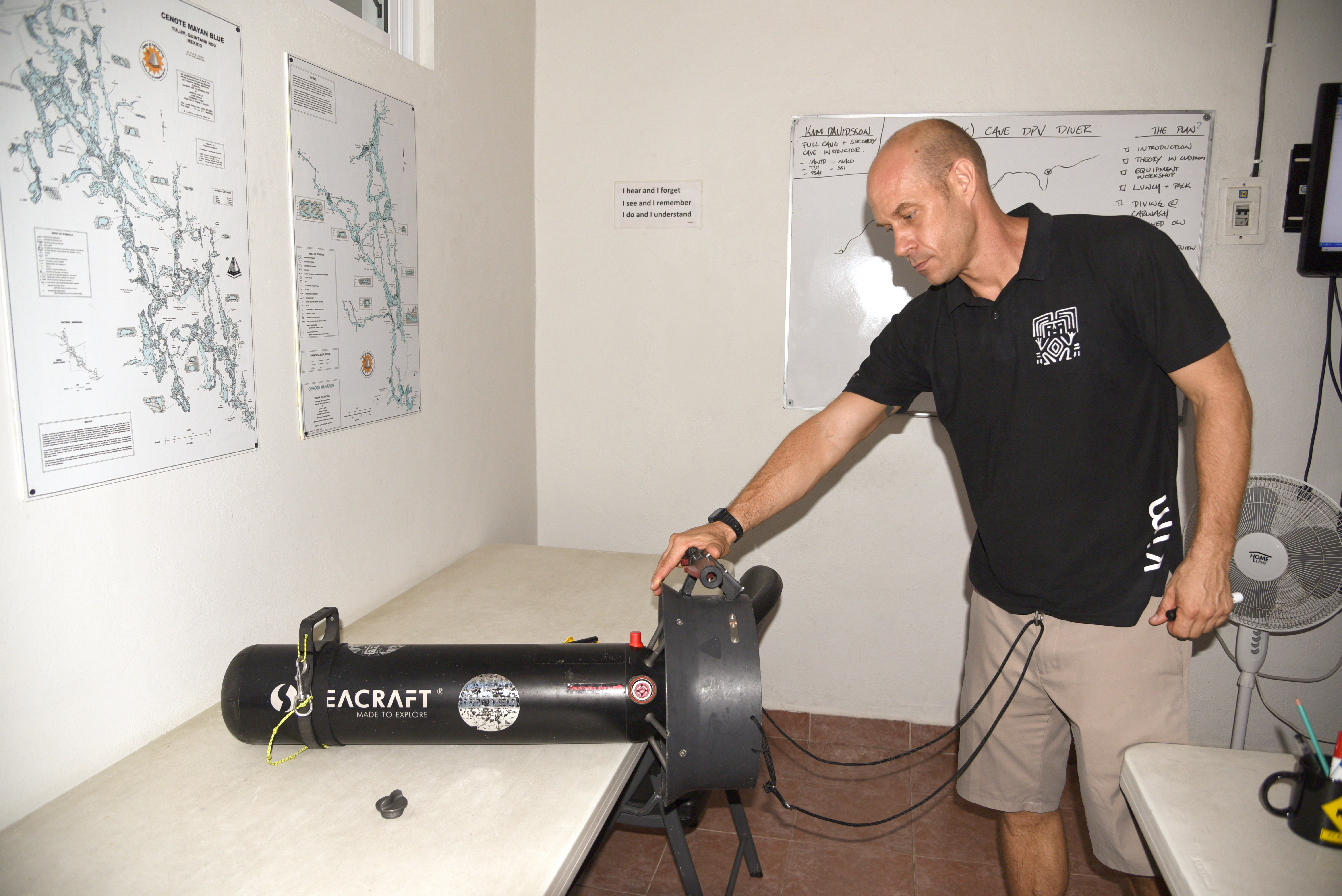 Instructor introducing the Seacraft DPV. Photo by Pierre Constant