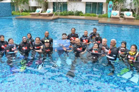 Participants in the adaptive diving initiative on Langkawi Island, Malaysia, in December 2022. Photo courtesy of KidsScuba/Diveheart Malaysia