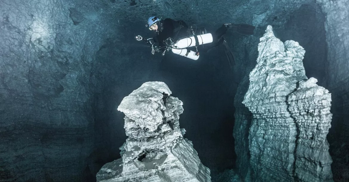 Cave diver. Photo by Andrey Bizyukin.