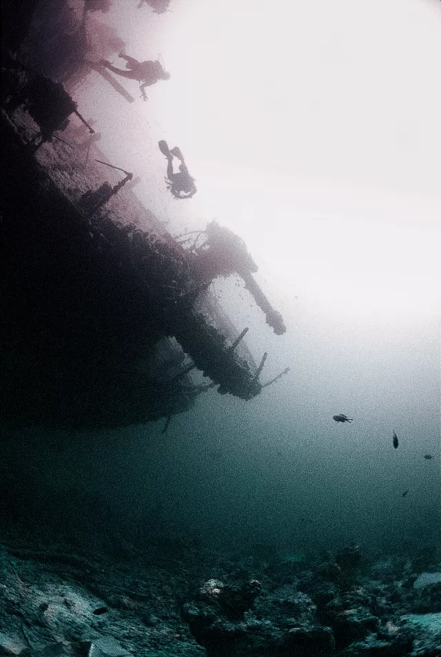 Divers on Thistlegorm