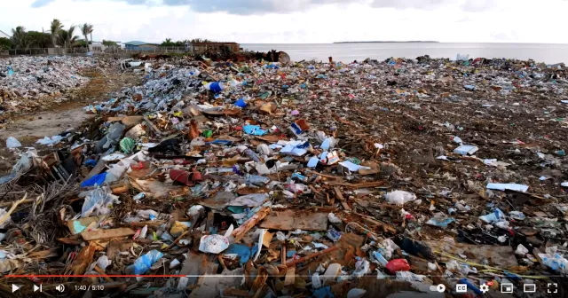 Plastic pollution. Screenshot from Lorenzo Moscia’s video, Underwater World