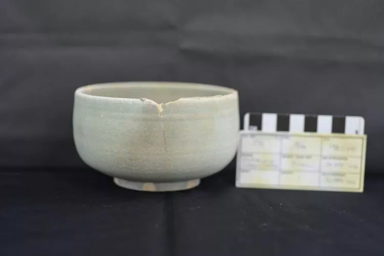 Small Longquan bowl from Shipwreck 1. Photo credit: ISEAS-Yusof Ishak Institute.