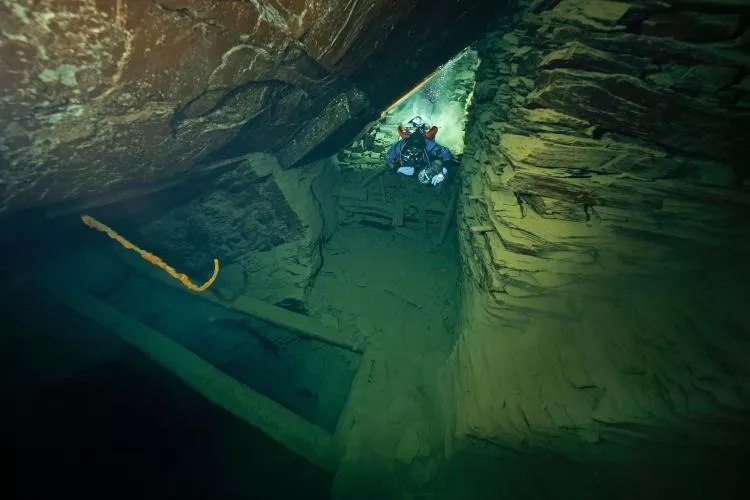 Diver in Laplet Slate Mine