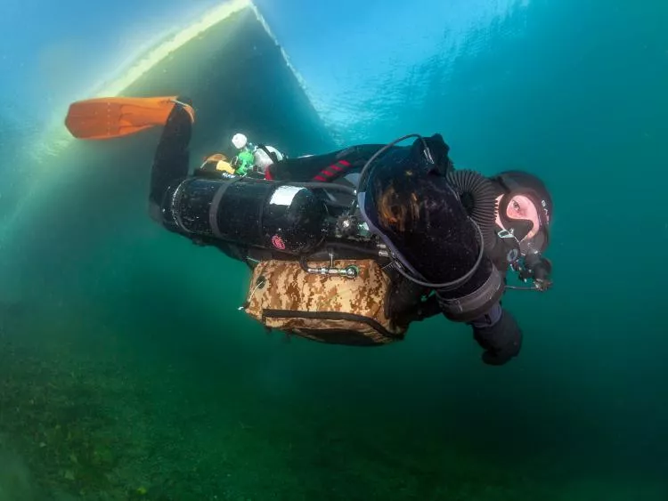 Gregory Borodiansky diving his Generic Breathing Machine (GBM), a front-mounted rebreather he invented